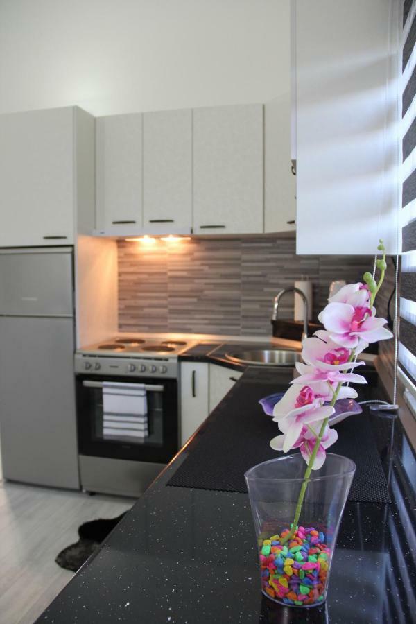 Holiday Home Flora Mostar Exterior foto