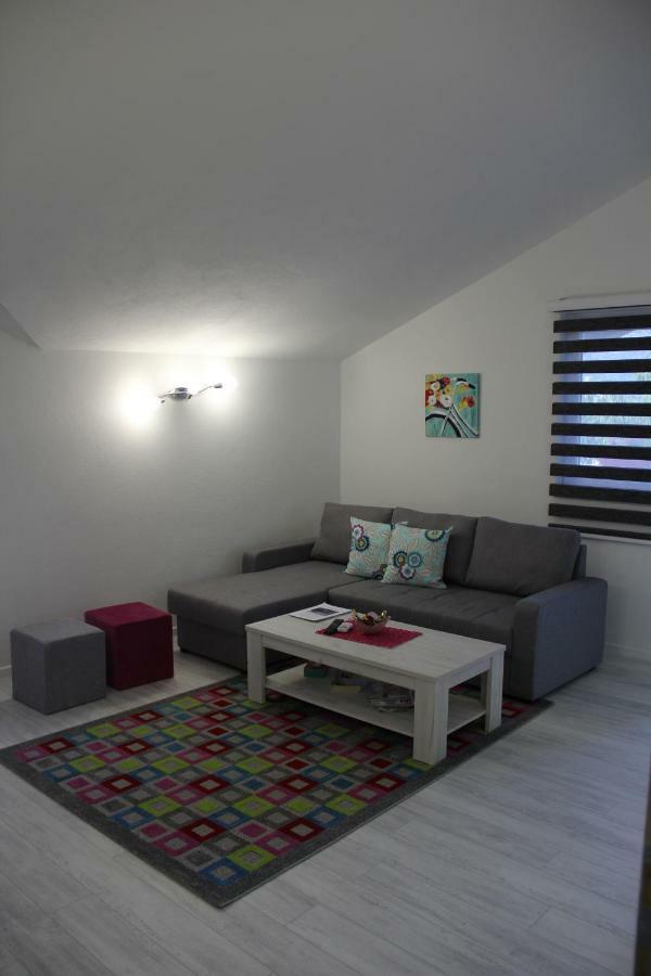 Holiday Home Flora Mostar Exterior foto