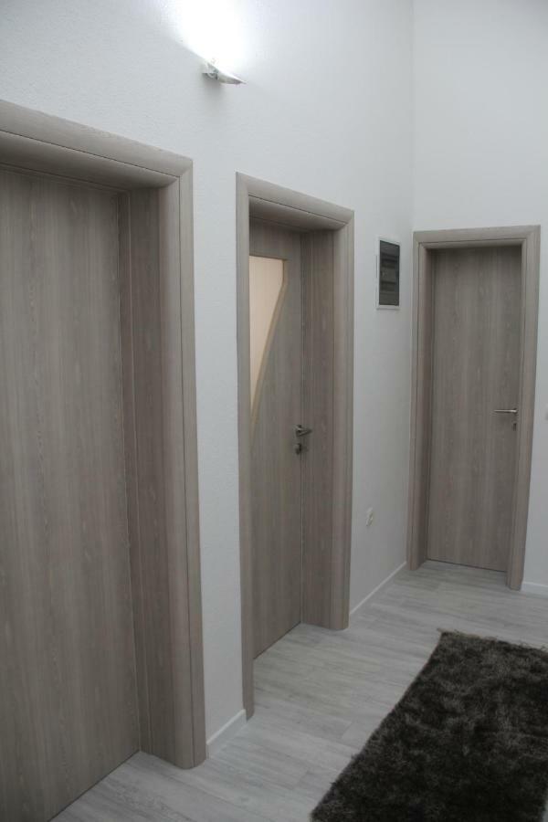 Holiday Home Flora Mostar Exterior foto