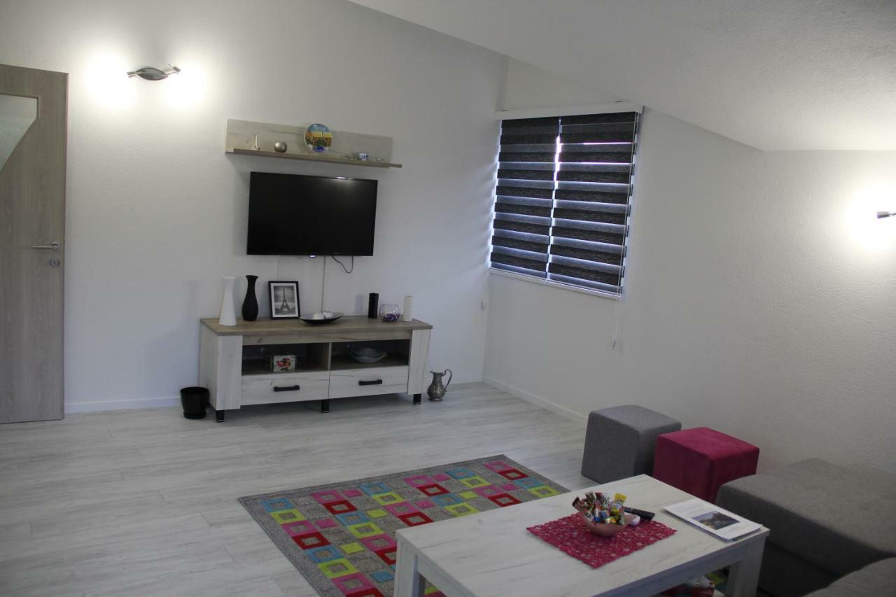 Holiday Home Flora Mostar Exterior foto